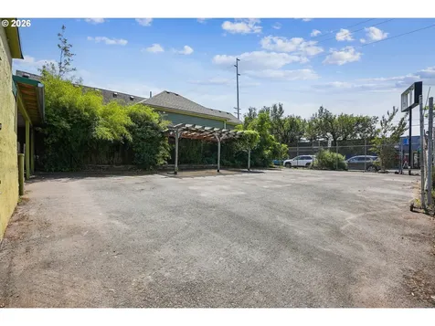 1114 SE Clay Street Portland OR 97214