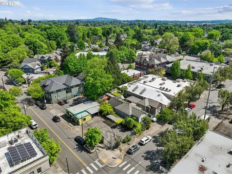 1114 SE Clay Street Portland OR 97214