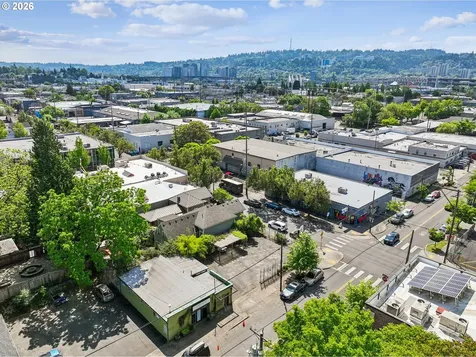 1114 SE Clay Street Portland OR 97214