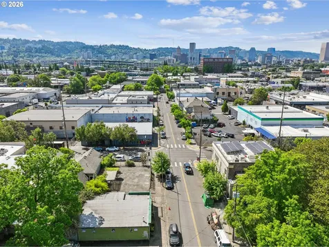 1114 SE Clay Street Portland OR 97214