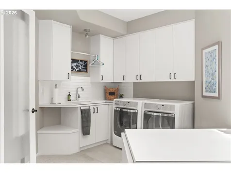 4221 SW Selling Court Portland OR 97221