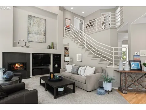 4221 SW Selling Court Portland OR 97221