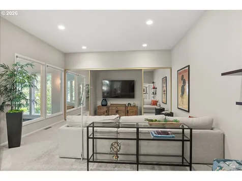4221 SW Selling Court Portland OR 97221
