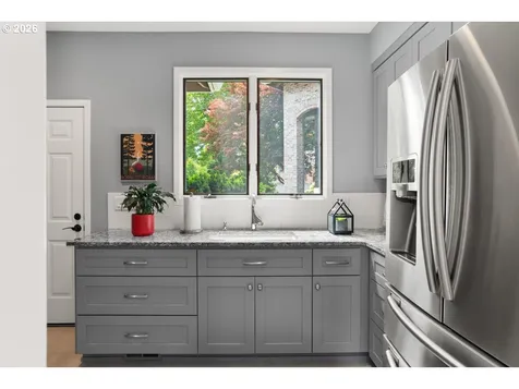 4221 SW Selling Court Portland OR 97221