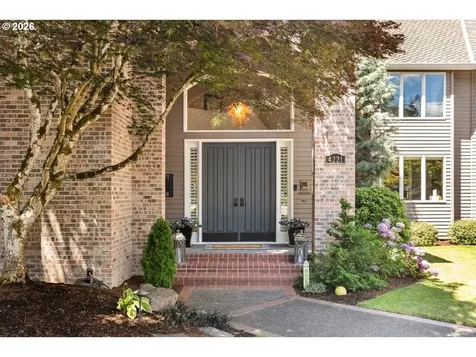 4221 SW Selling Court Portland OR 97221
