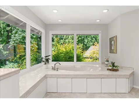4221 SW Selling Court Portland OR 97221