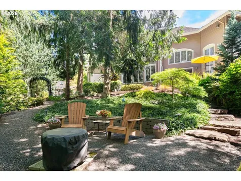 4221 SW Selling Court Portland OR 97221