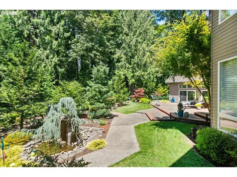 4221 SW Selling Court Portland OR 97221