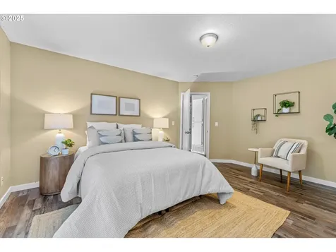 6902 SW Taylors Ferry Road Portland OR 97223