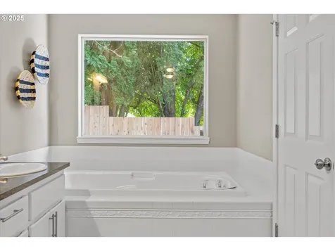 6902 SW Taylors Ferry Road Portland OR 97223