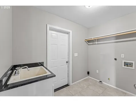 6902 SW Taylors Ferry Road Portland OR 97223