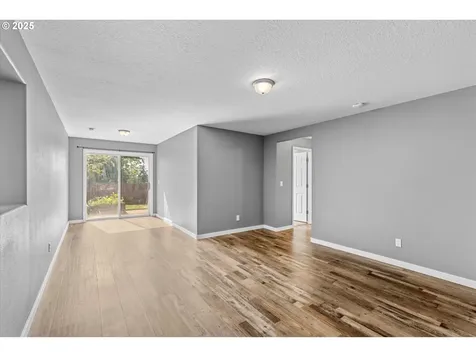 6902 SW Taylors Ferry Road Portland OR 97223