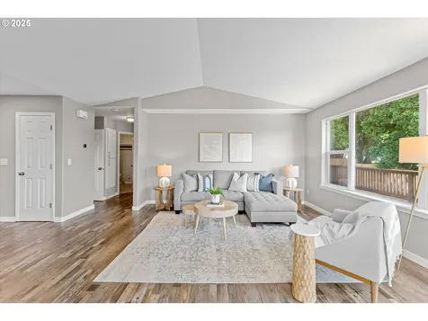 6902 SW Taylors Ferry Road Portland OR 97223