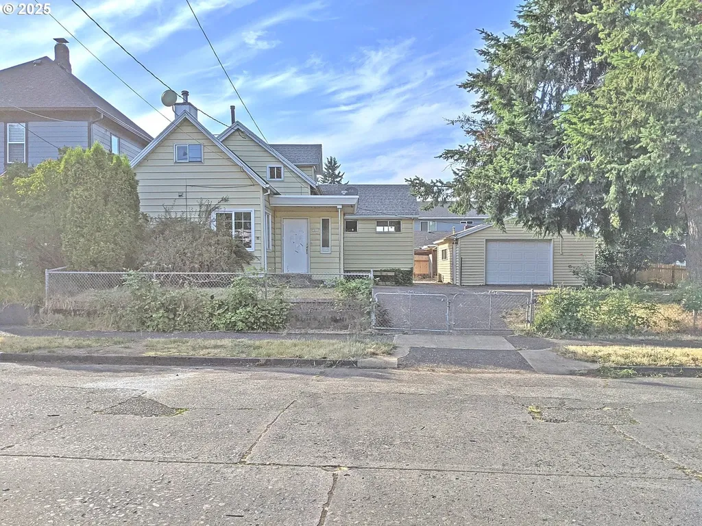 7221 N Catlin Avenue Portland OR 97203