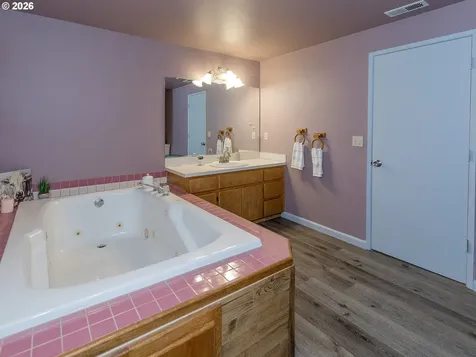 15720 NE 12th Way Vancouver WA 98684