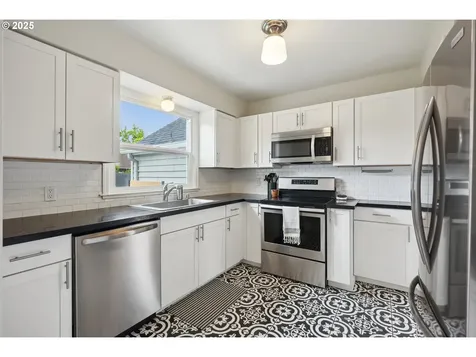 118 E 36th Street Vancouver WA 98663