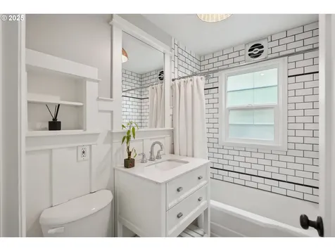 118 E 36th Street Vancouver WA 98663