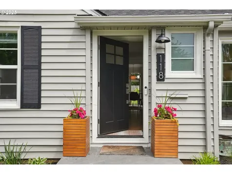 118 E 36th Street Vancouver WA 98663