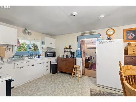 11235 S Myrtle Road Myrtle Creek OR 97457
