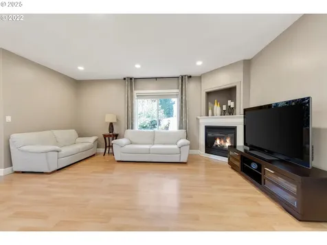 13307 SE Woodland Circle Happy Valley OR 97086