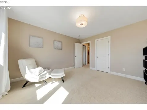 13307 SE Woodland Circle Happy Valley OR 97086