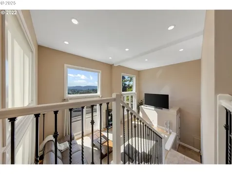 13307 SE Woodland Circle Happy Valley OR 97086