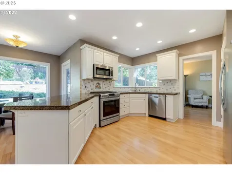 13307 SE Woodland Circle Happy Valley OR 97086