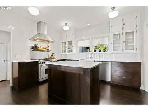 806 NW Albemarle Terrace Portland OR 97210