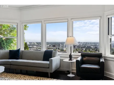 806 NW Albemarle Terrace Portland OR 97210