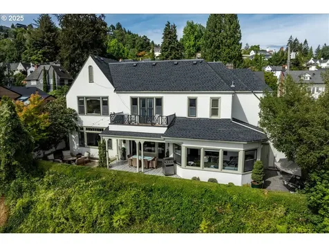 806 NW Albemarle Terrace Portland OR 97210