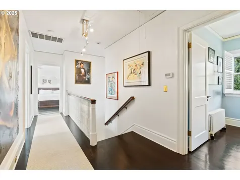806 NW Albemarle Terrace Portland OR 97210