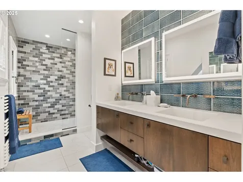 806 NW Albemarle Terrace Portland OR 97210