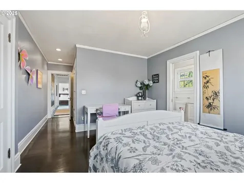 806 NW Albemarle Terrace Portland OR 97210