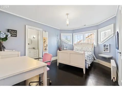 806 NW Albemarle Terrace Portland OR 97210