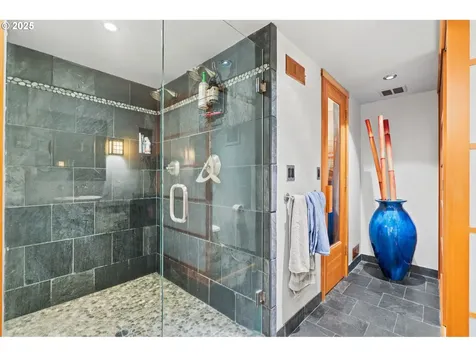 806 NW Albemarle Terrace Portland OR 97210