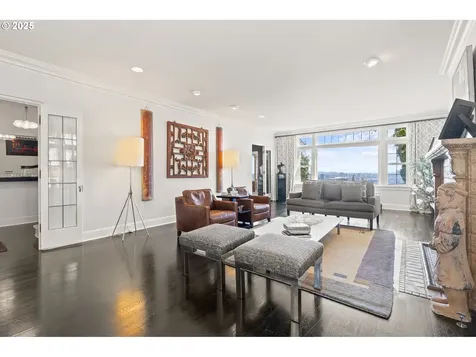 806 NW Albemarle Terrace Portland OR 97210