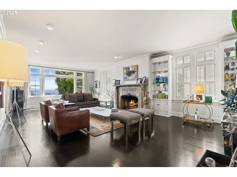 806 NW Albemarle Terrace Portland OR 97210