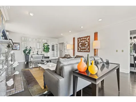 806 NW Albemarle Terrace Portland OR 97210