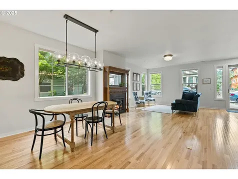 1402 SE Umatilla Street Portland OR 97202