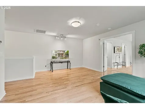 1402 SE Umatilla Street Portland OR 97202