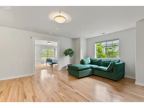 1402 SE Umatilla Street Portland OR 97202