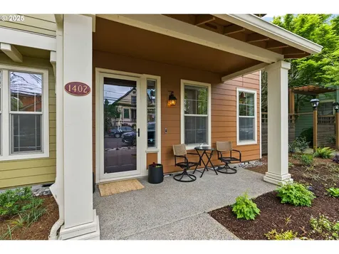 1402 SE Umatilla Street Portland OR 97202