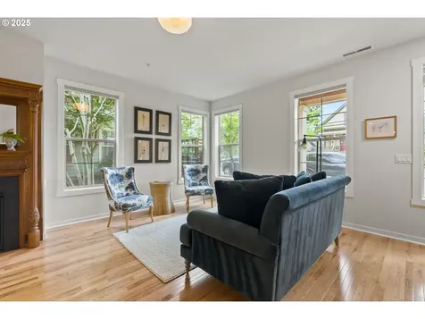 1402 SE Umatilla Street Portland OR 97202