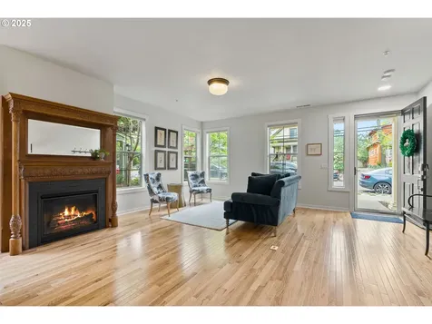 1402 SE Umatilla Street Portland OR 97202