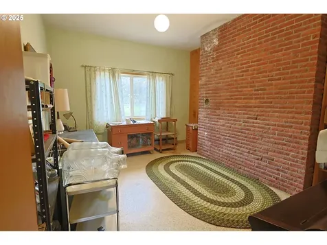 70033 Larsen Ranch Road North Bend OR 97459