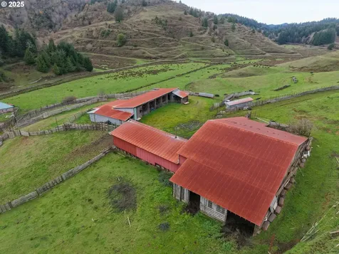 70033 Larsen Ranch Road North Bend OR 97459