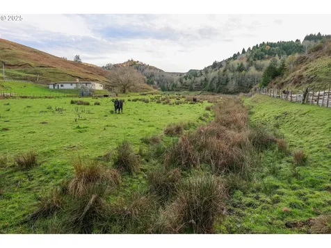 70033 Larsen Ranch Road North Bend OR 97459