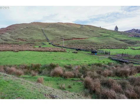 70033 Larsen Ranch Road North Bend OR 97459