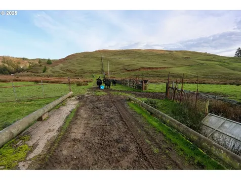 70033 Larsen Ranch Road North Bend OR 97459