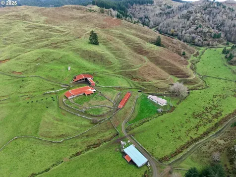70033 Larsen Ranch Road North Bend OR 97459